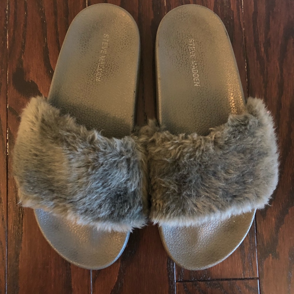 Gray Steve Madden Softey Furry Slides